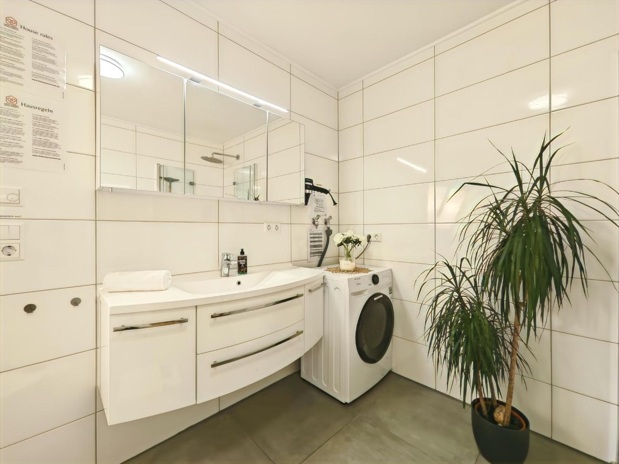 Kaiserin Sisi Fuer Bis Zu 6 - Arbeitsplatz, Badewanne, Parkplatz, Waschmaschine Dinkelsbühl Exteriör bild